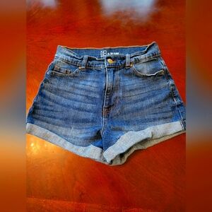 Super Flattering High Rise!!